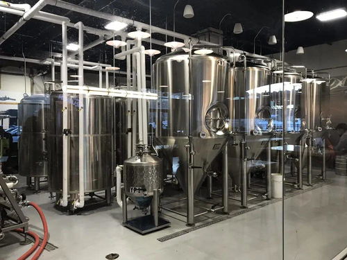 啤酒厂设计 极简主义工业风的艺术融合